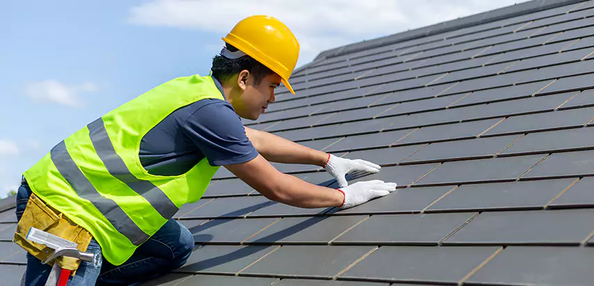 Professional Asphalt Roof Repair Services in Saint Charles, IL