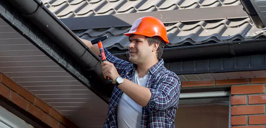 Gutter Fascia Repair in Saint Charles